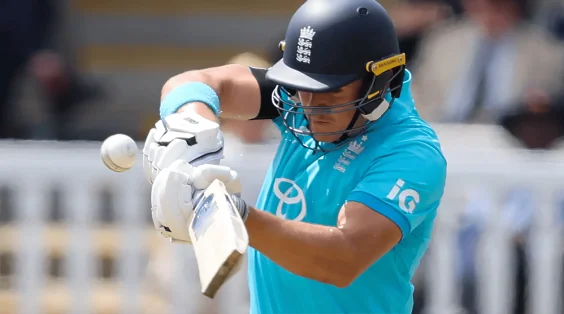 Jacob Bethell ruled out of The Hundred with knee injury